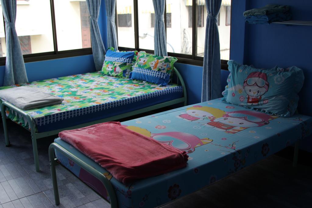 New C.H. Guest House Bangkok Camera foto
