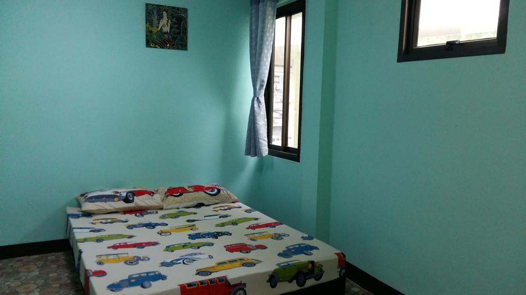 New C.H. Guest House Bangkok Camera foto