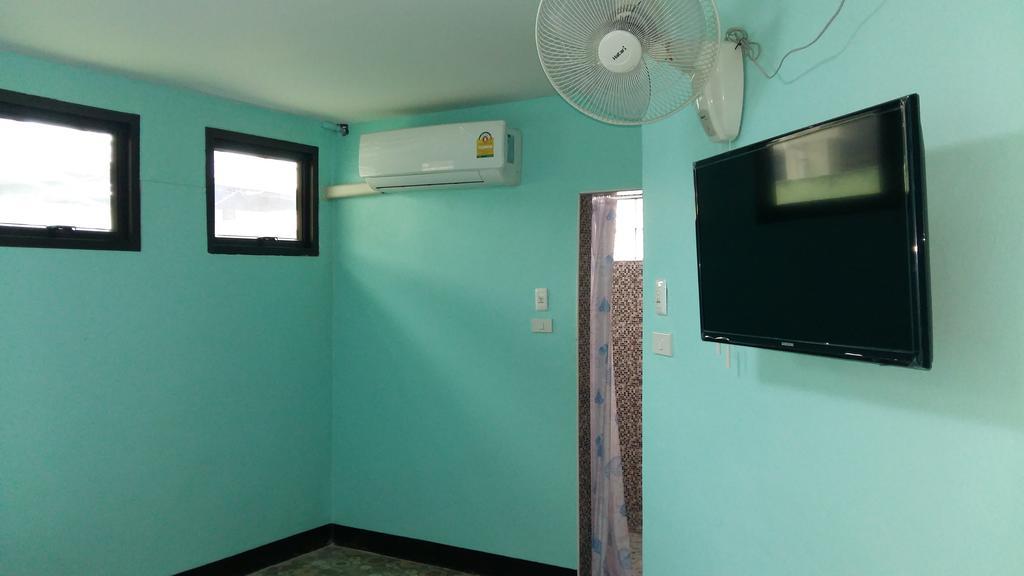 New C.H. Guest House Bangkok Camera foto