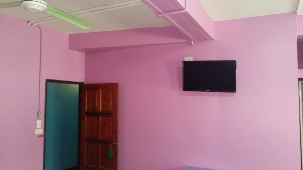 New C.H. Guest House Bangkok Camera foto